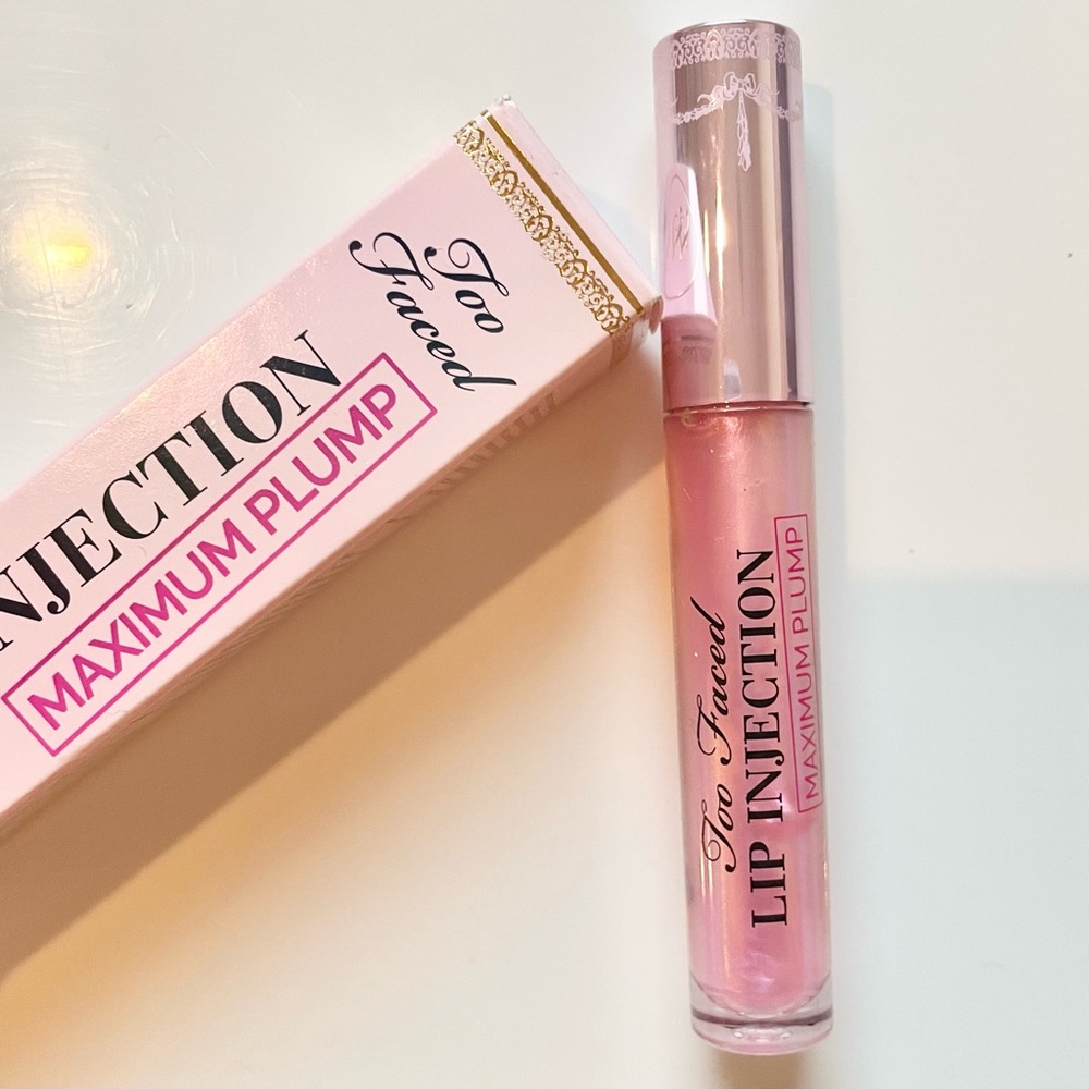 Too Faced Lip Injection Maximum Plump Extra Strength Lip Gloss Brand New in Box